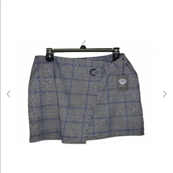 NWOT Vince Camuto Skirt  - Picture 3 of 7